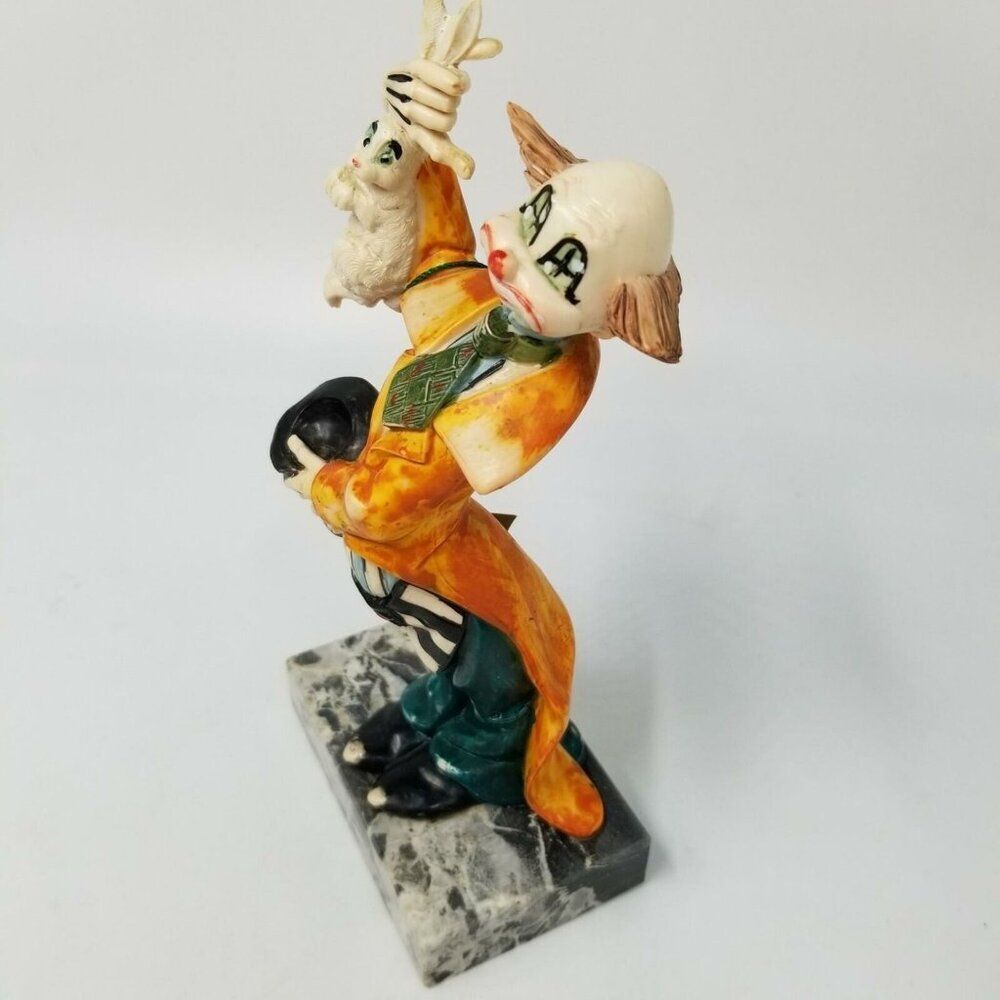 Vintage Fontanini Clown Magician Simonetti Figurine Bunny Carrara Marble 8" - Picture 2 of 7